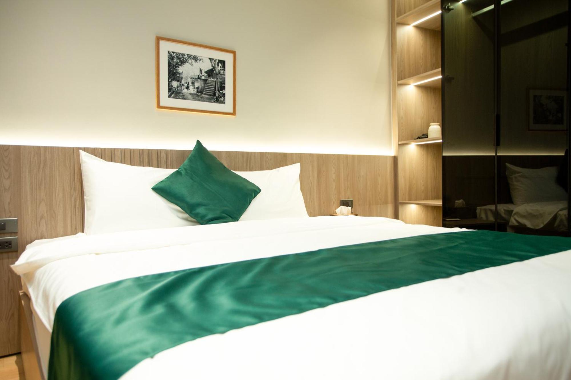 The Lumi West By Xoi Residences Aparthotel