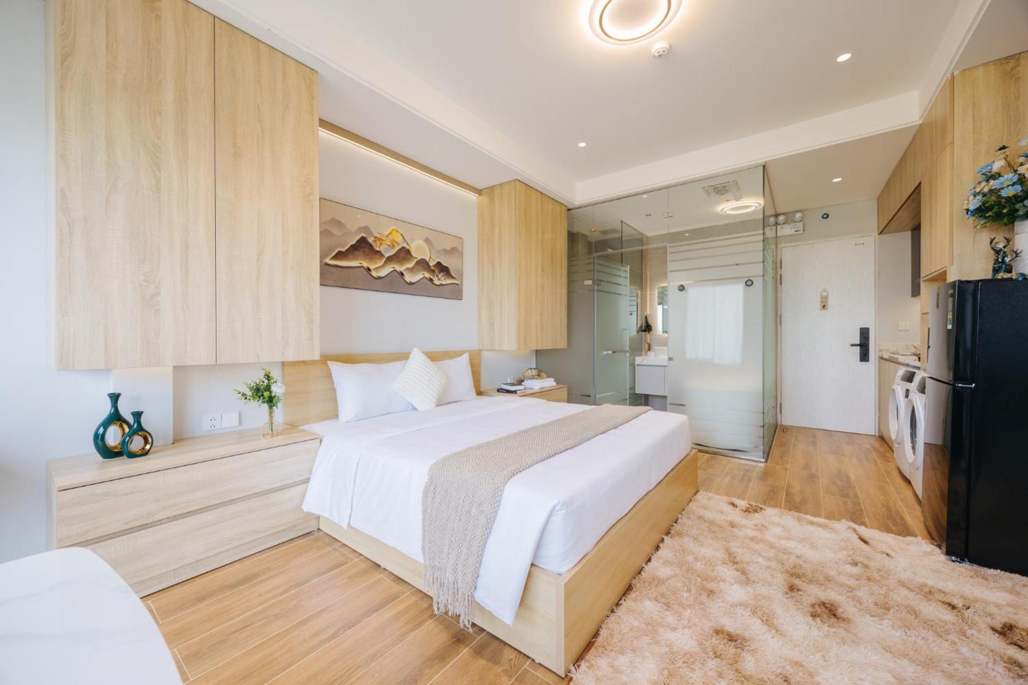 Madison Urban - Free Massage And Laundry * Hanoi