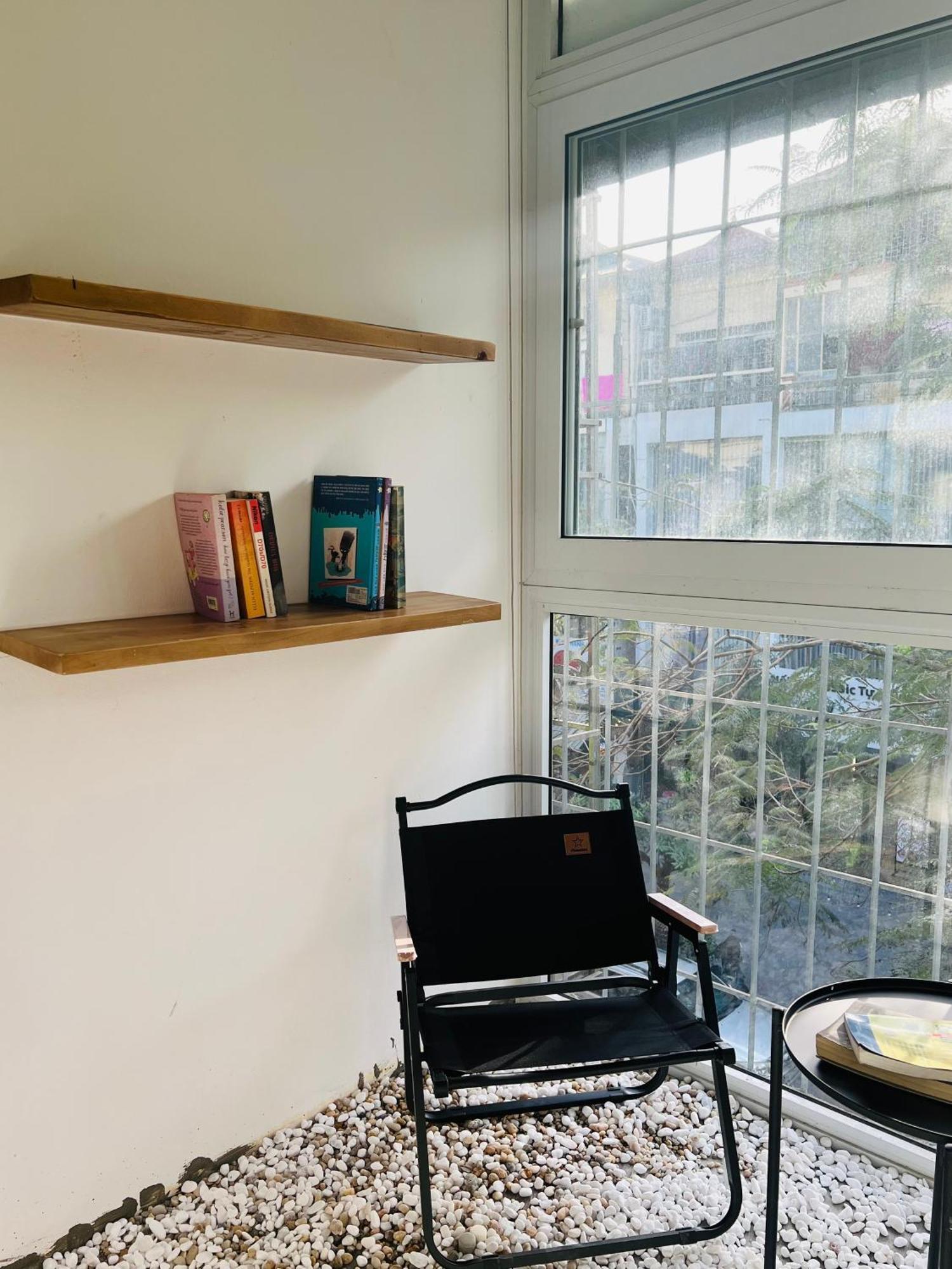 Sunny Old Quarter Near Train Street - Big Balcony, Kitchen- Self Check-in Apartment *