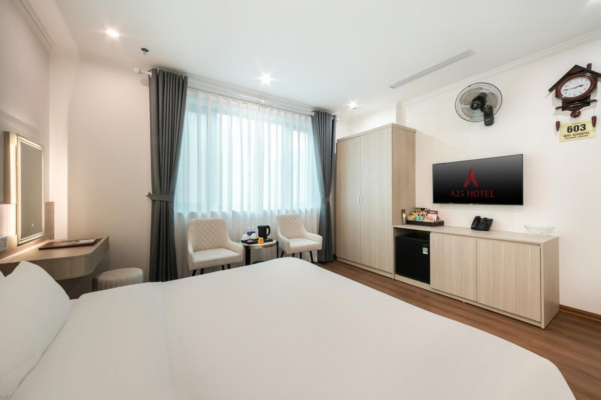 A25 - Hoang Dao Thuy 2