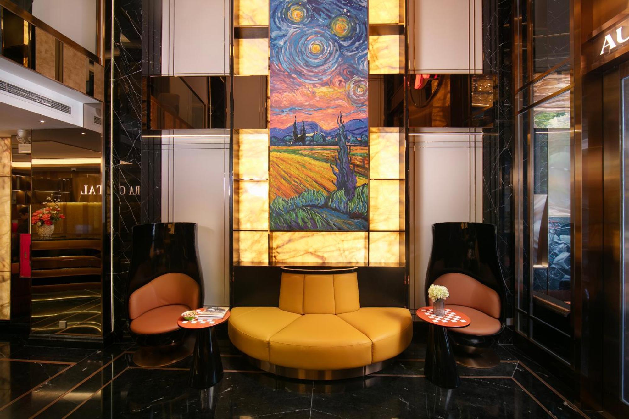 Khách sạn Aurora Oriental 5*