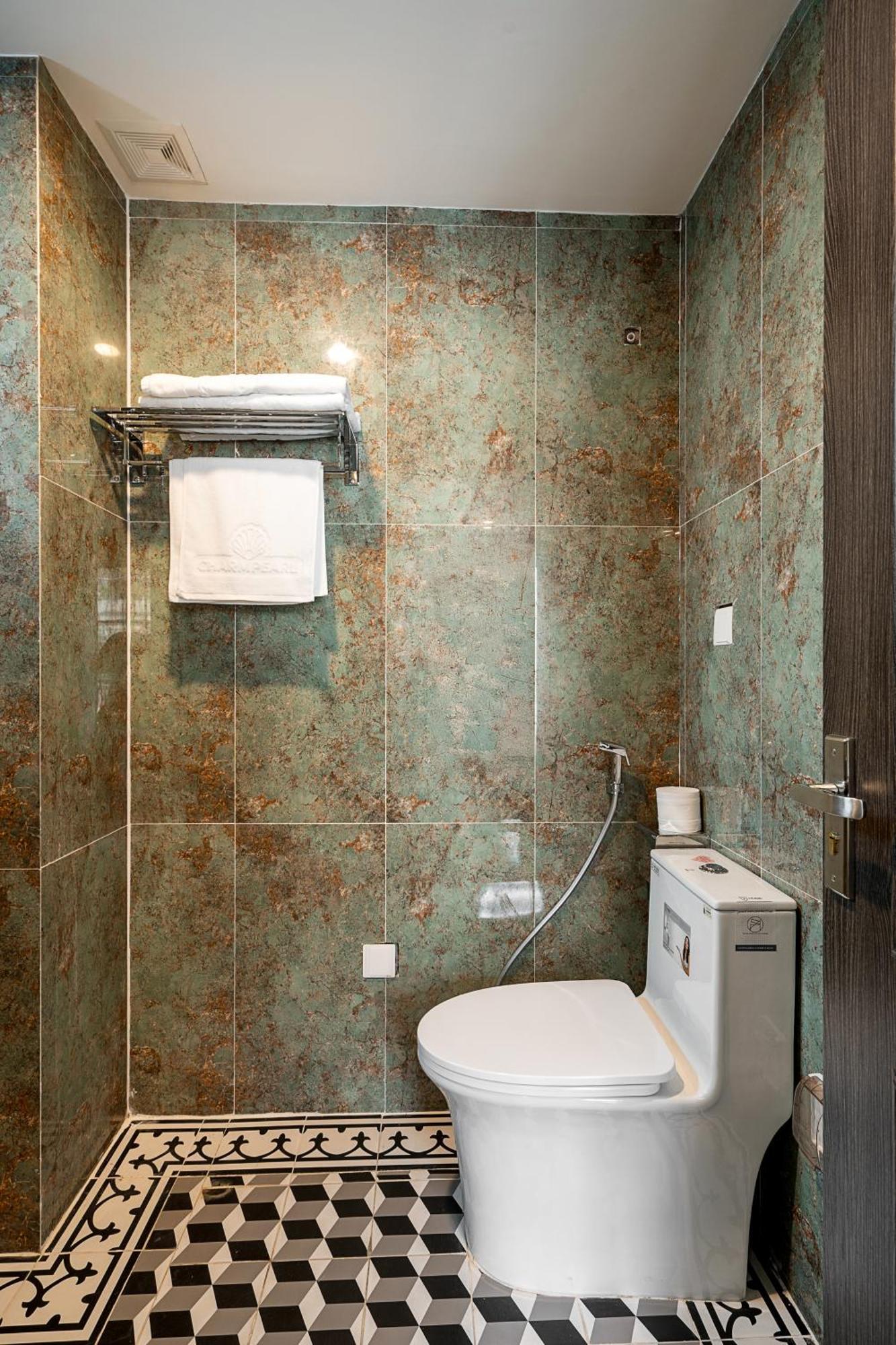 Charmpearl & 4* Hanoi
