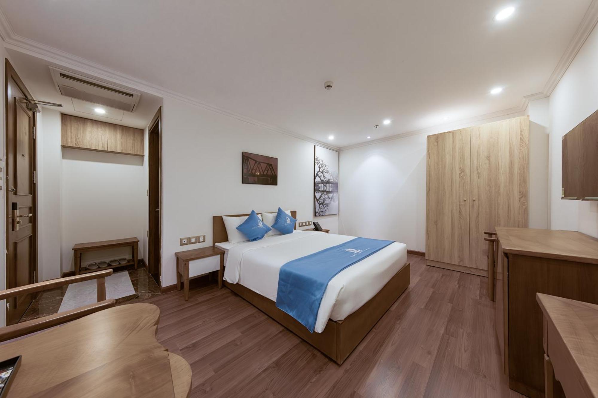 Sail Hotel 4*