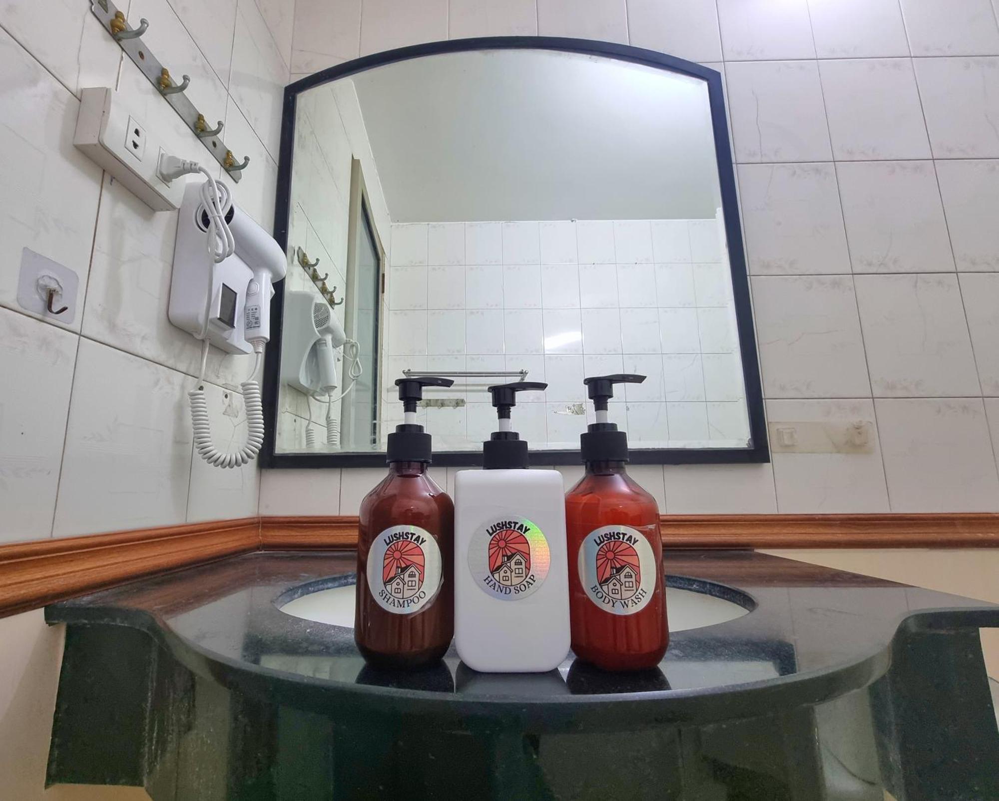 Hotel Lushstay Train Street - Private