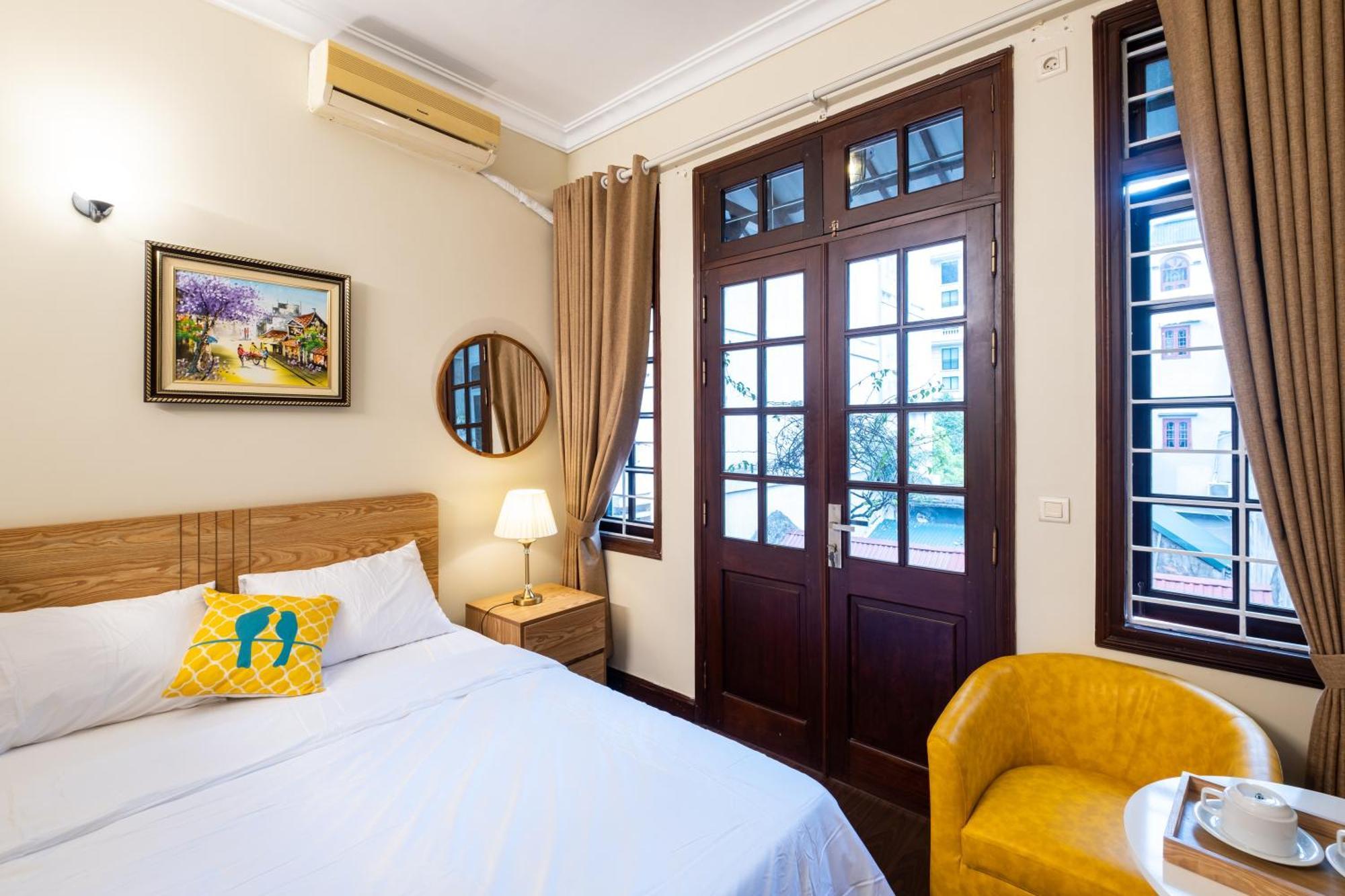 Ngoi Nha Dep Va Tien Nghi 4 Phong Ngu Tai Trung Tam Ha Noi Guest house Hanoi