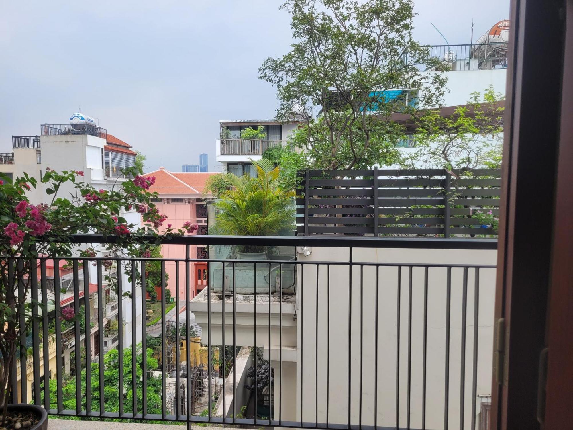 The Delice House Near Train Street, Old Quarter * Hanoi