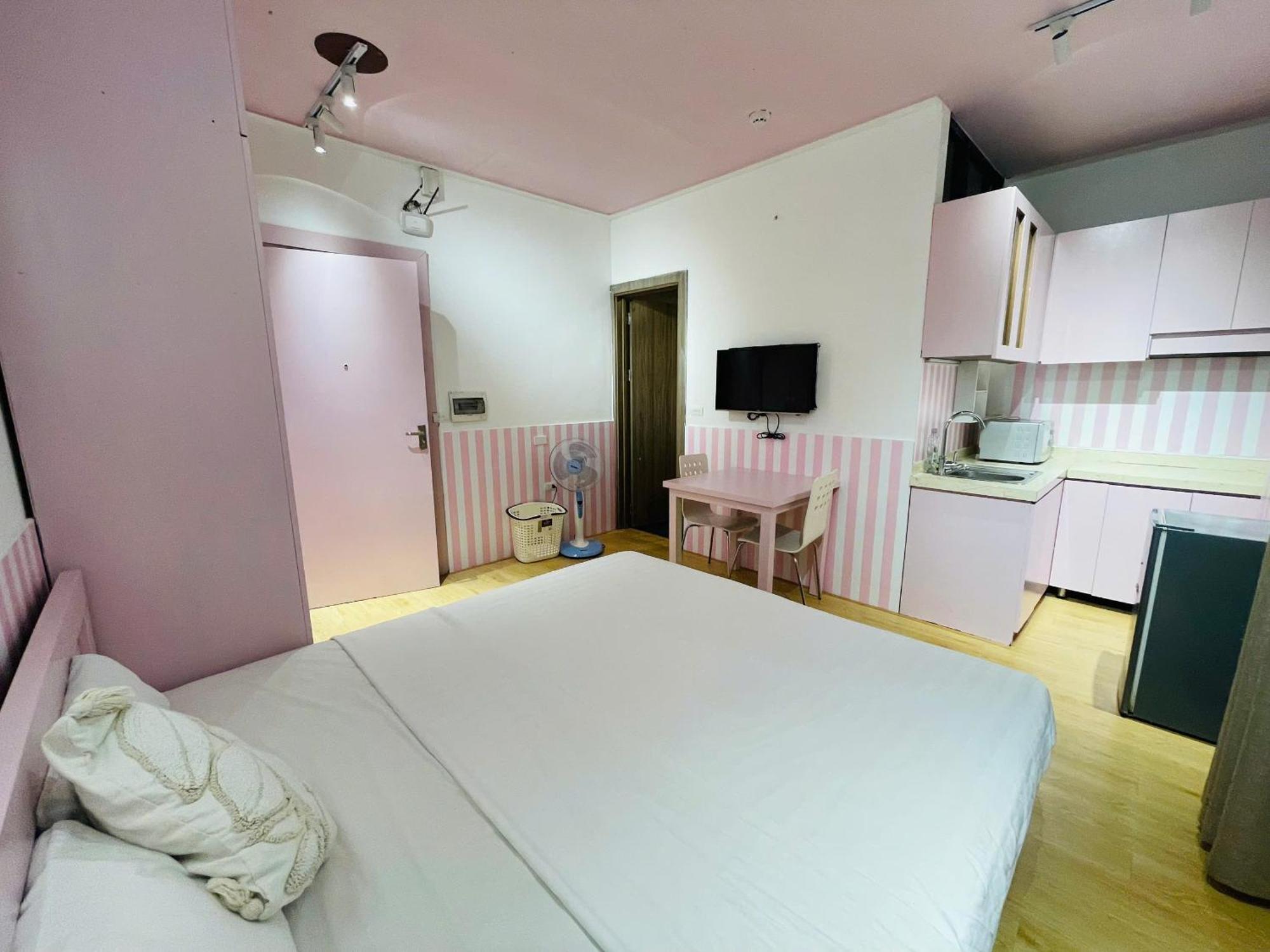 Luxe Paradise 80 Tu Hoa Apartment
