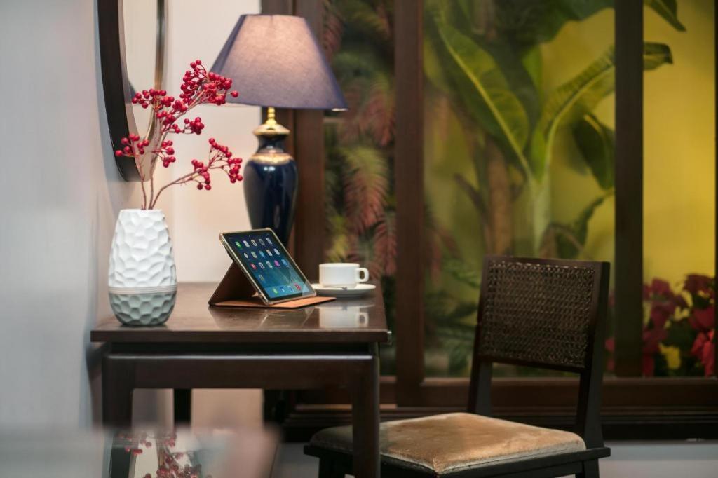 Hotel Church Boutique Hang Trong 4*