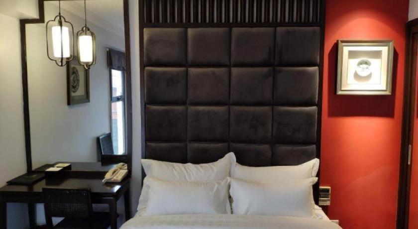 Hotel Church Boutique Hang Trong