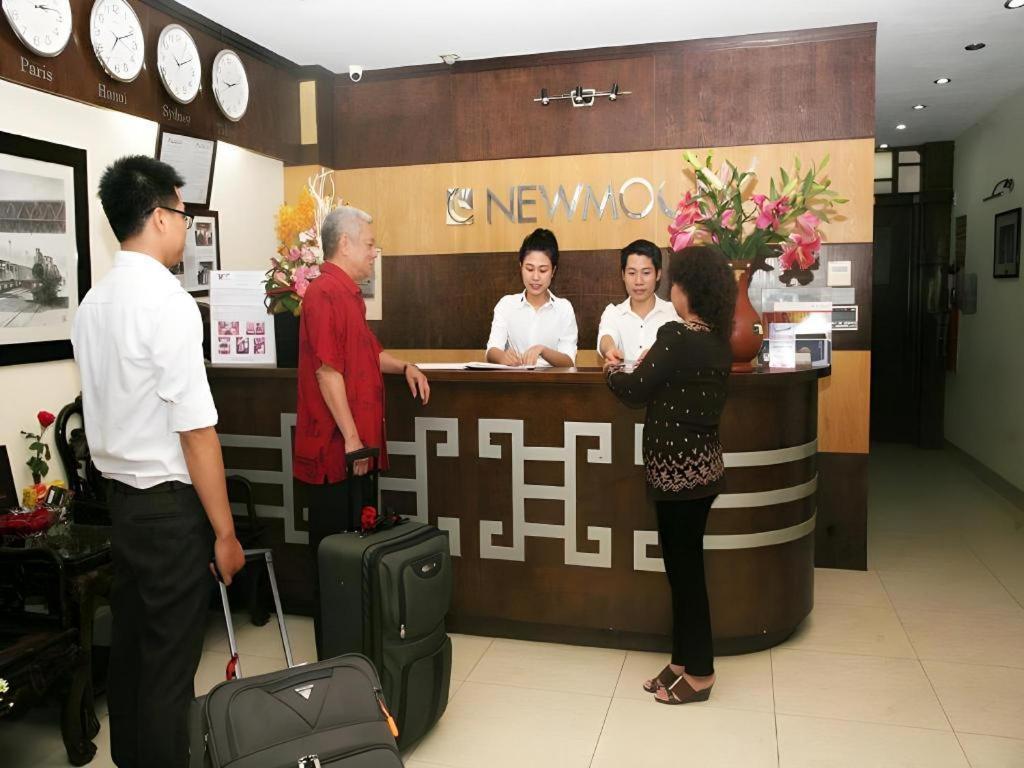 Hotel New Moon 2*