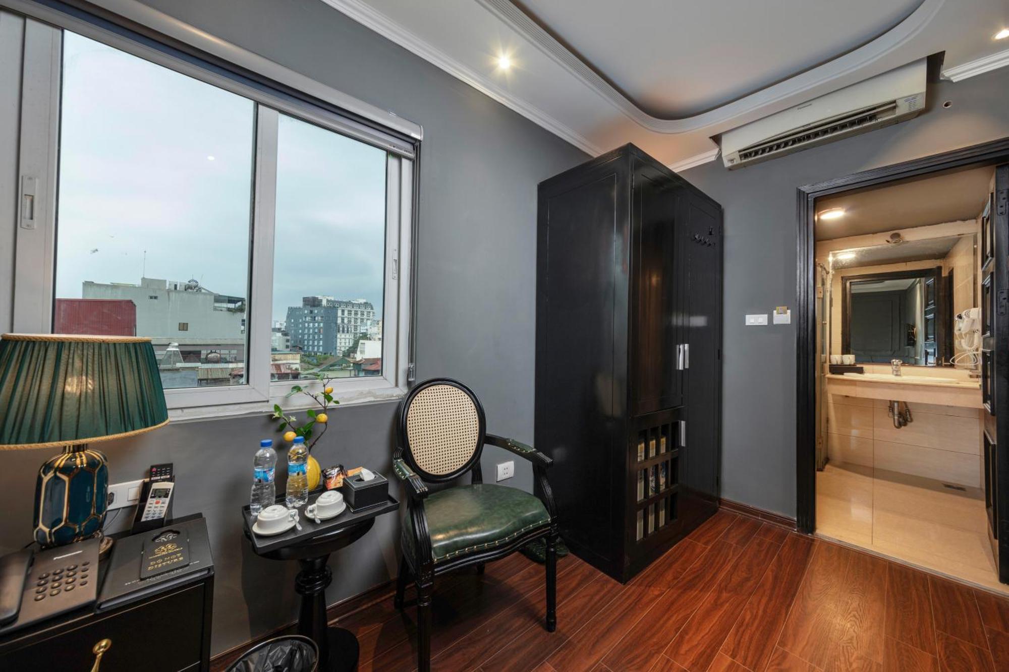 Hotel View & Travel 4*