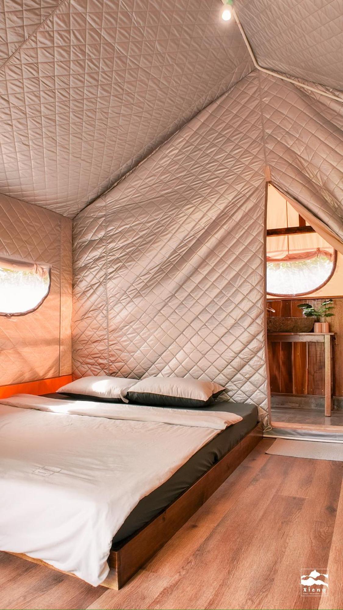 Xieng Retreat * Hanoi