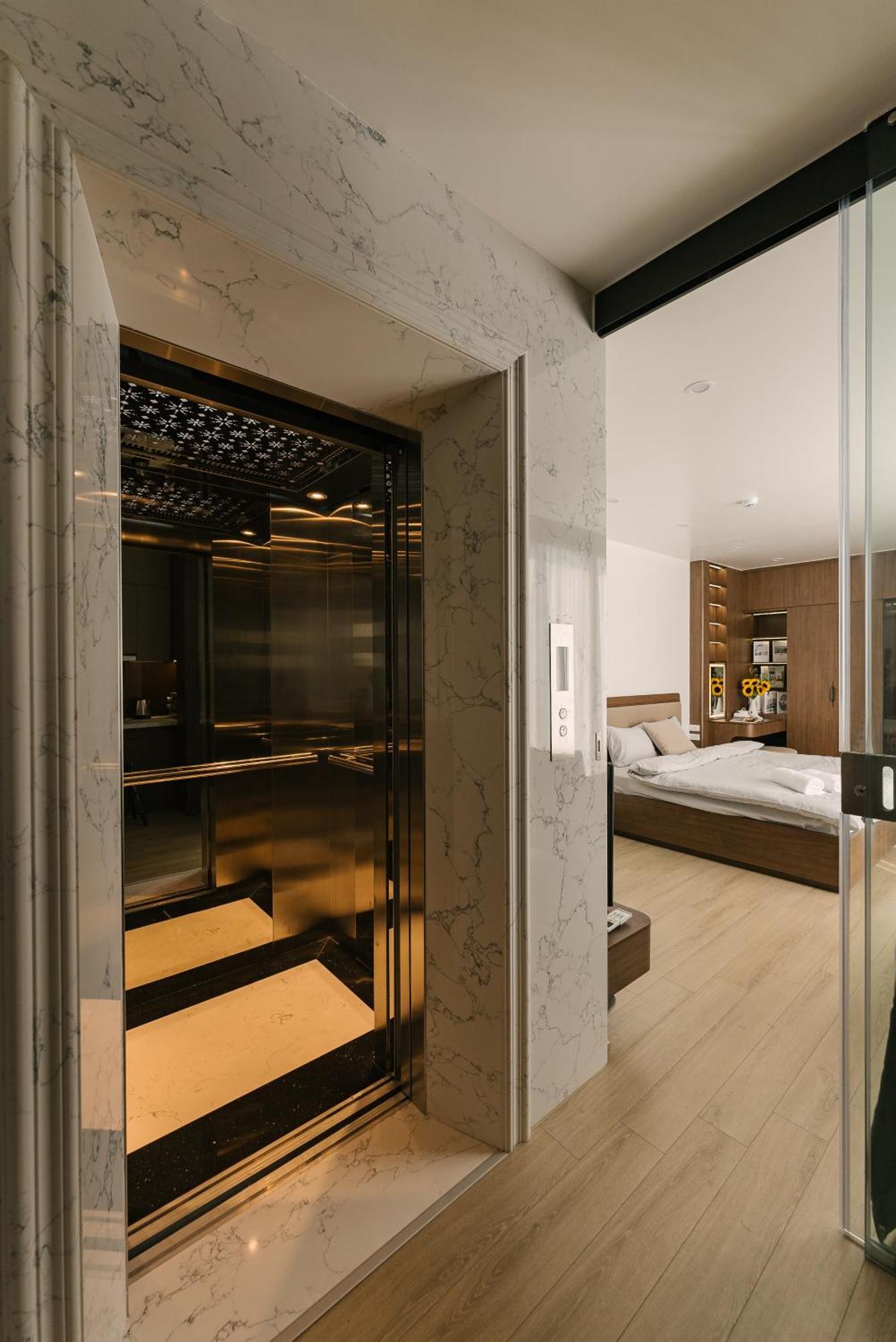 Apartment Crescendo Stylist Lakeview Hanoi