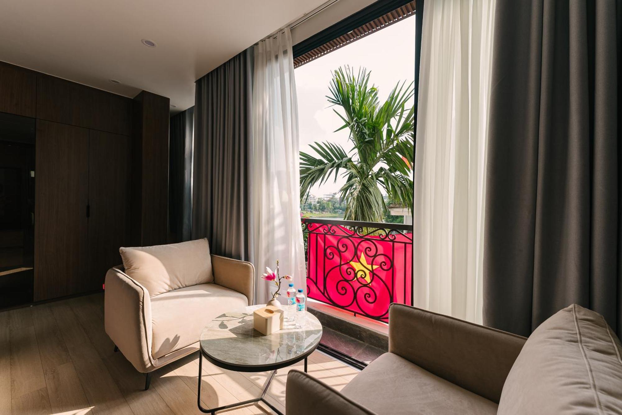 Crescendo Stylist Lakeview Apartment Hanoi