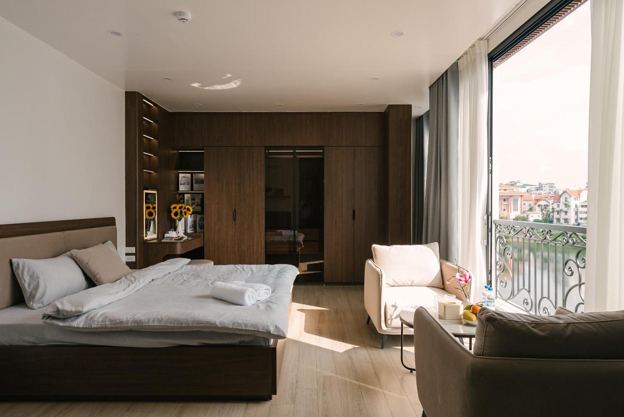 Crescendo Stylist Lakeview Hanoi