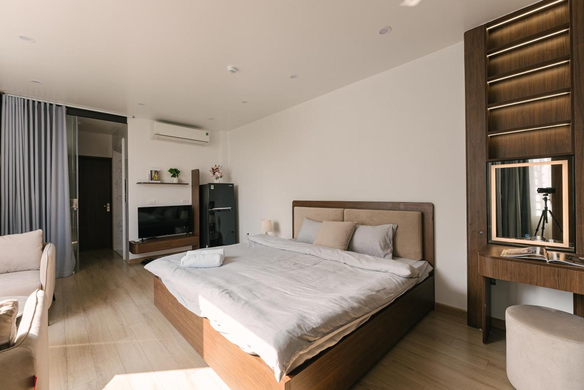 Apartment Crescendo Stylist Lakeview Hanoi