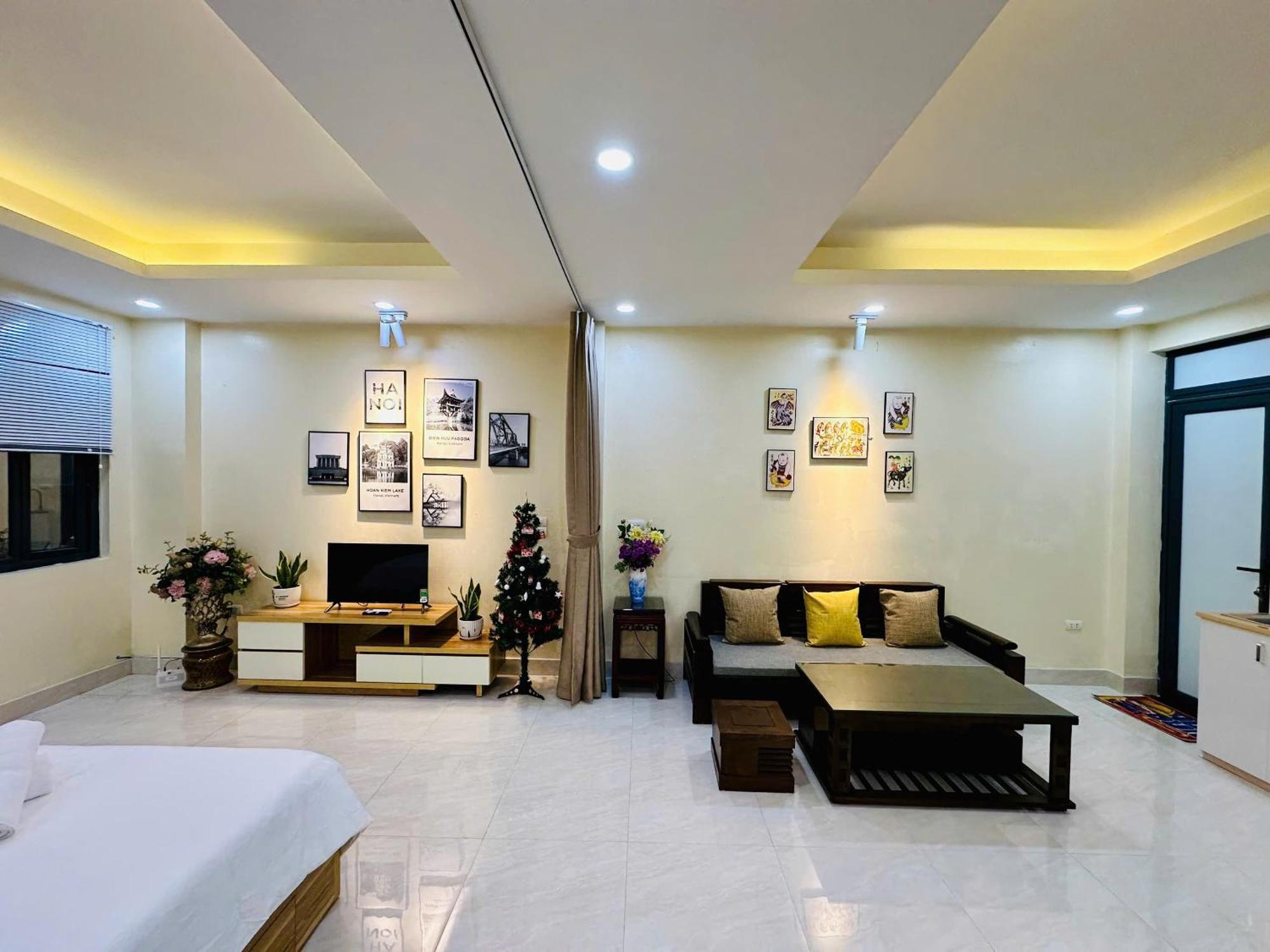 Vietnam Travelers 1 With Private Balcony Hanoi