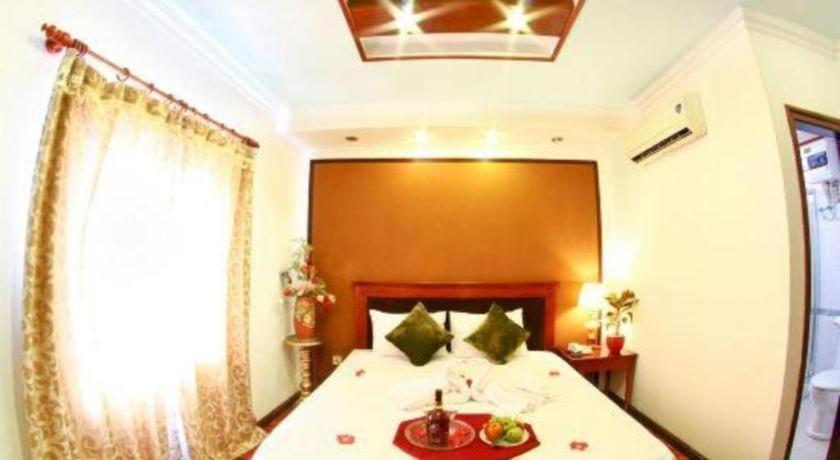 Atrium Hotel