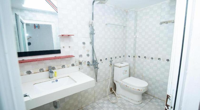 Khach San Phuong Dong Hotel Hanoi