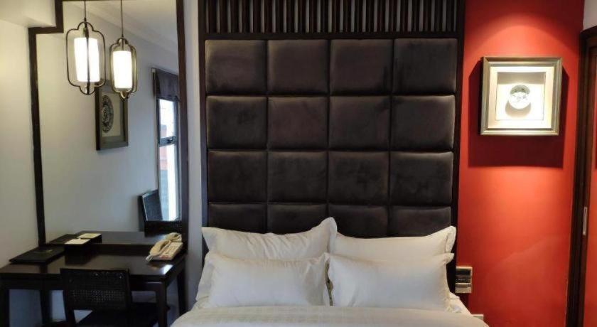 Church Boutique Hang Trong Hotel