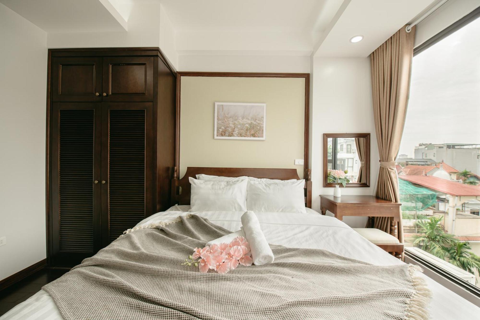Lunaria Two Bedroom - The Epicenter Of Luxury And Convenience * Hanoi