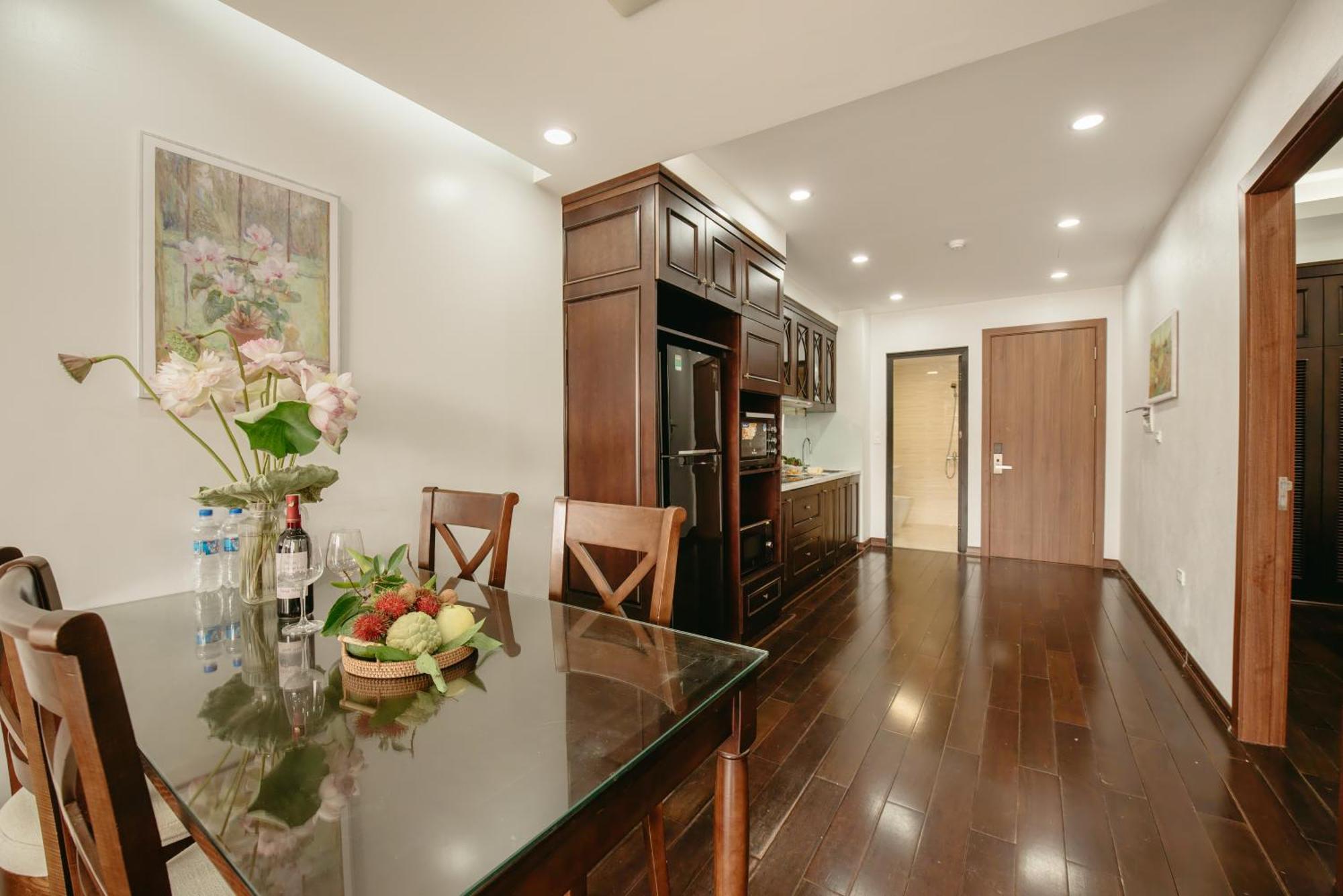 Aparthotel Lunaria Two Bedroom - The Epicenter Of Luxury And Convenience Hanoi