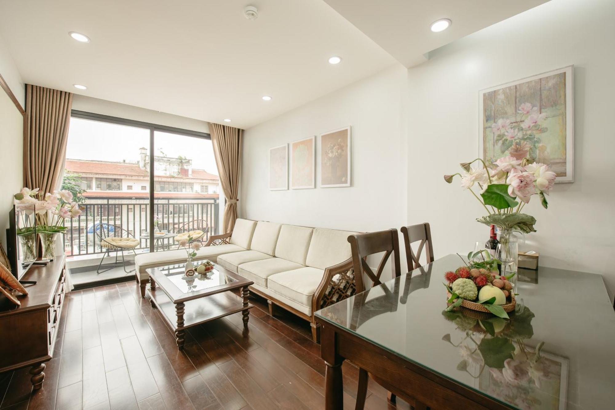 Lunaria Two Bedroom - The Epicenter Of Luxury And Convenience Hanoi