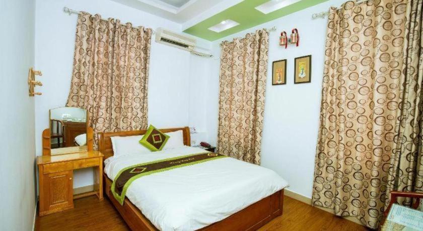 Khach San Phuong Dong Hotel