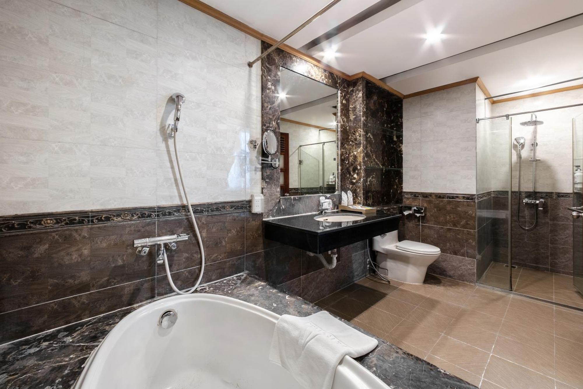 A25 Hotel - 44 Hang Bun Hotel 2*