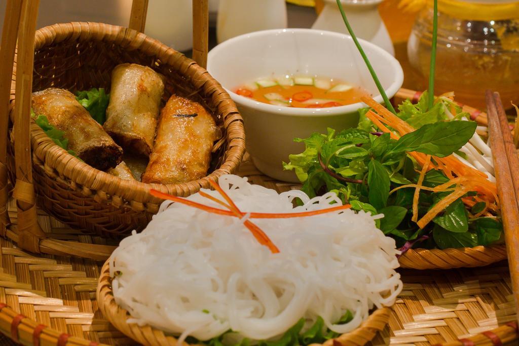 Viet View &