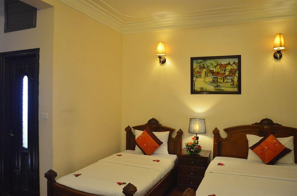 Phoenix Palace 3*