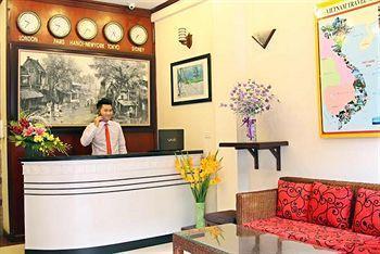 Golden Moon & Travel Hotel 3*