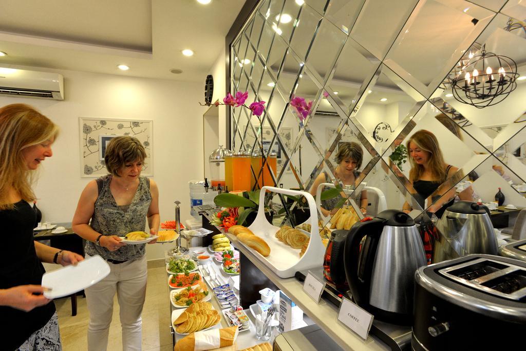 Glance Hotel 3*