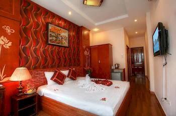Golden Charm Hotel