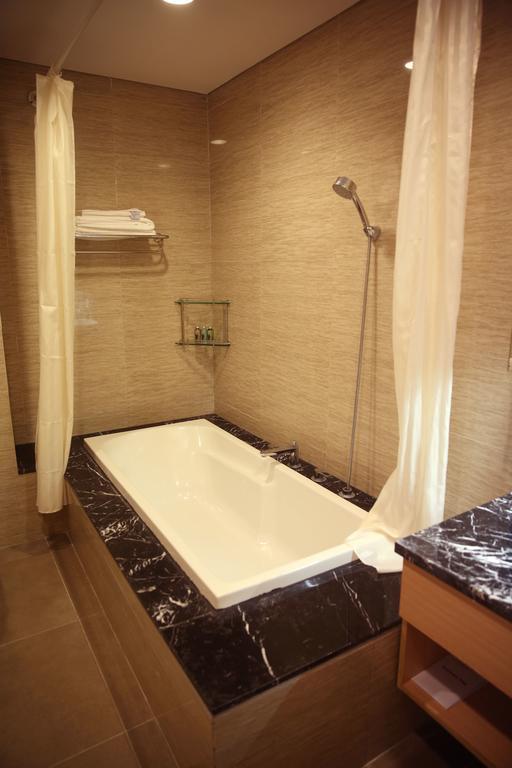 Aparthotel Dolphin Plaza Hanoi Hanoi