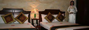 Posh Boutique 3*