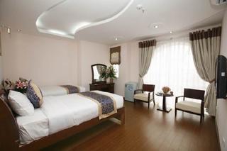 Lakeside Palace 3*