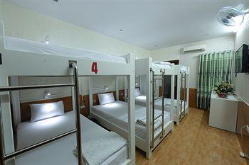 Little Hostel *