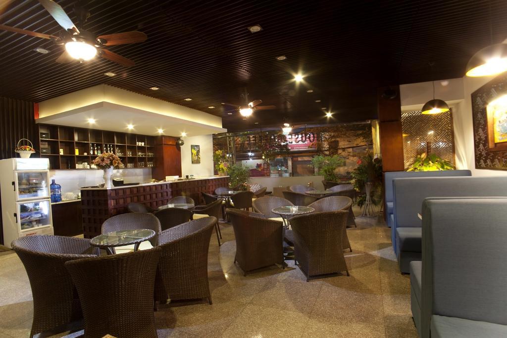 Hotel Paragon - Dien Luc 3*