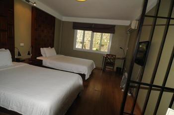 Iris Boutique Hotel 3*