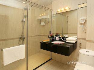 Hotel Golden Charm 2*