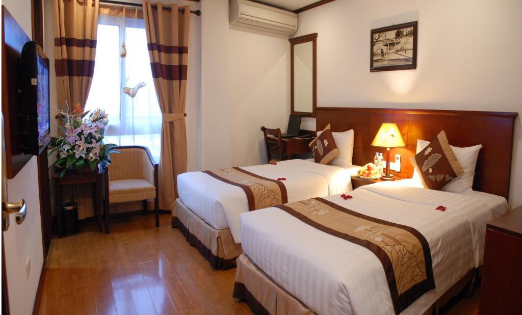 Hotel De Legend 2*