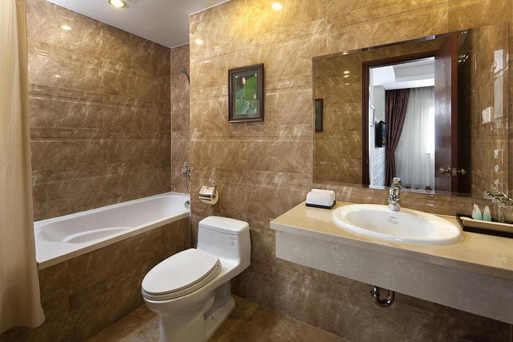 Hotel First Eden - Hang Bun Hanoi