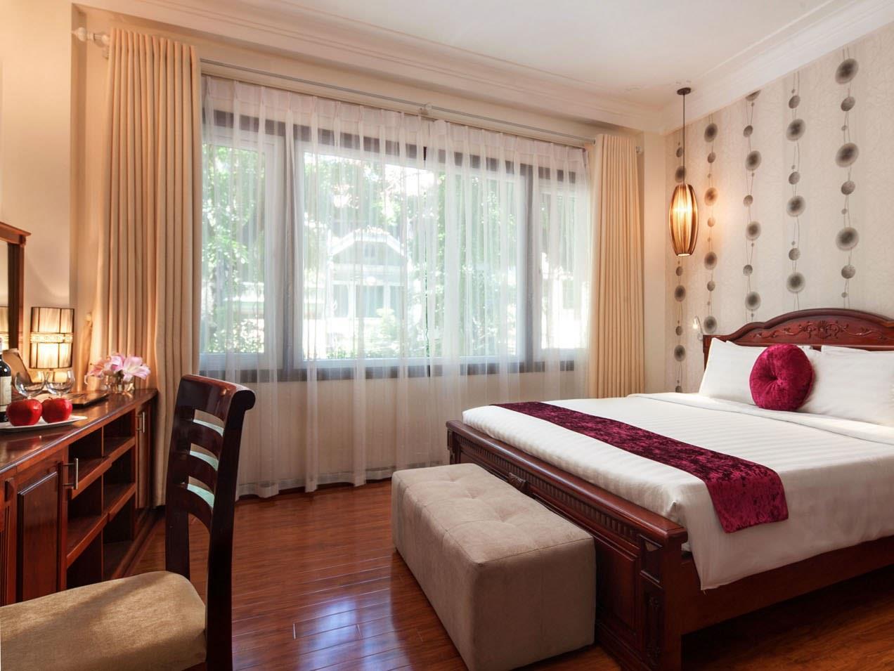 Hotel Golden Moon & Travel