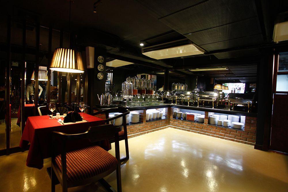 Hotel Emerald Waters Classy Hanoi