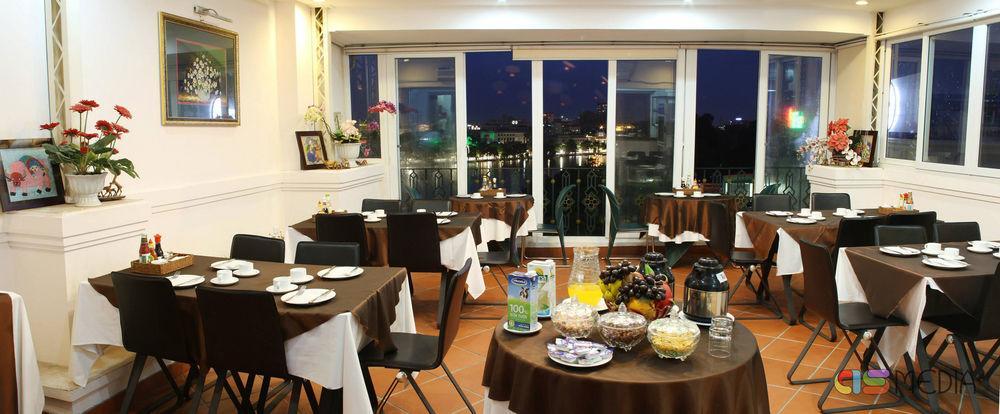 Lakeside Palace Hotel 3*