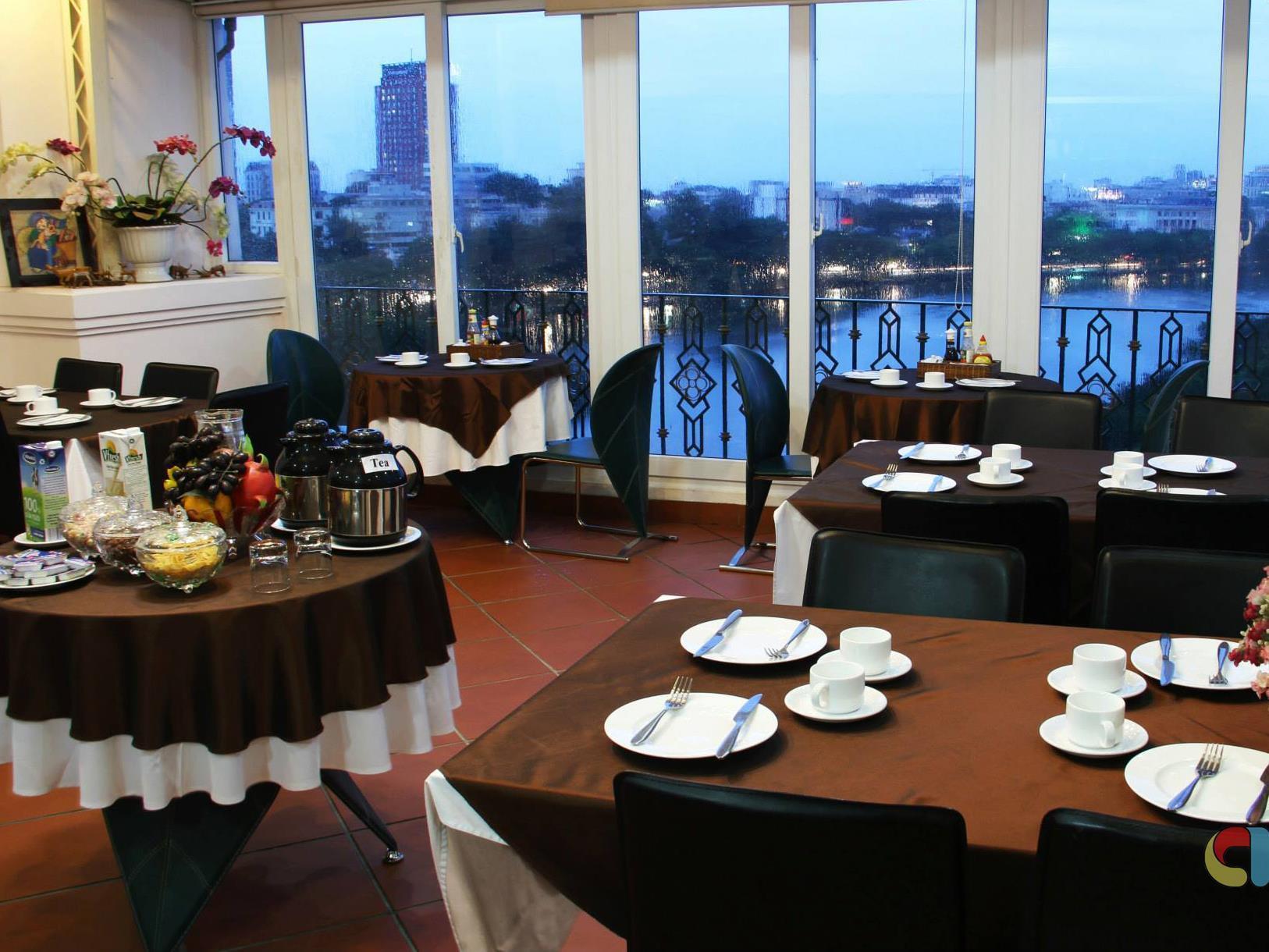 Lakeside Palace 3* Hanoi
