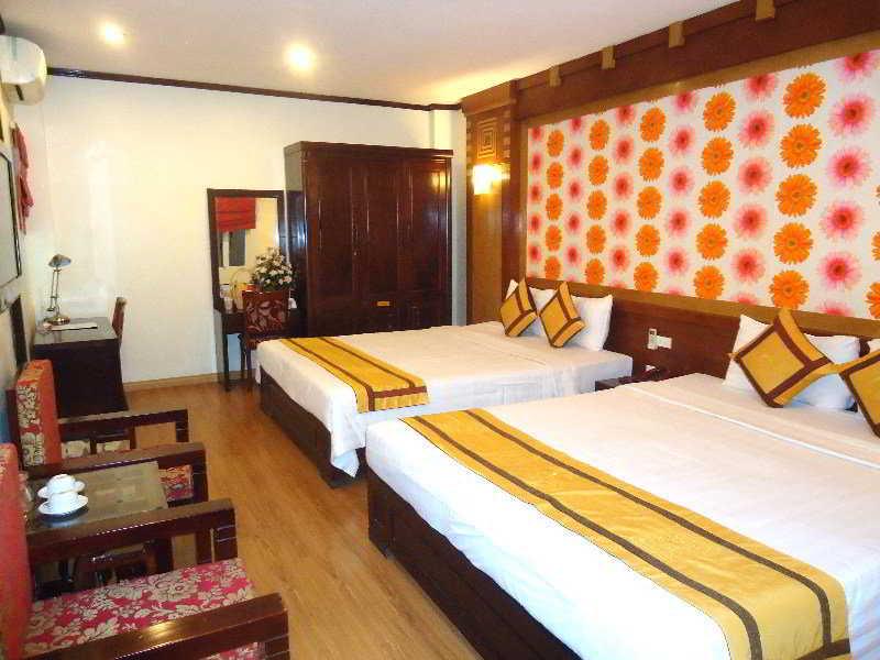 Aquarius Grand Hotel 3*