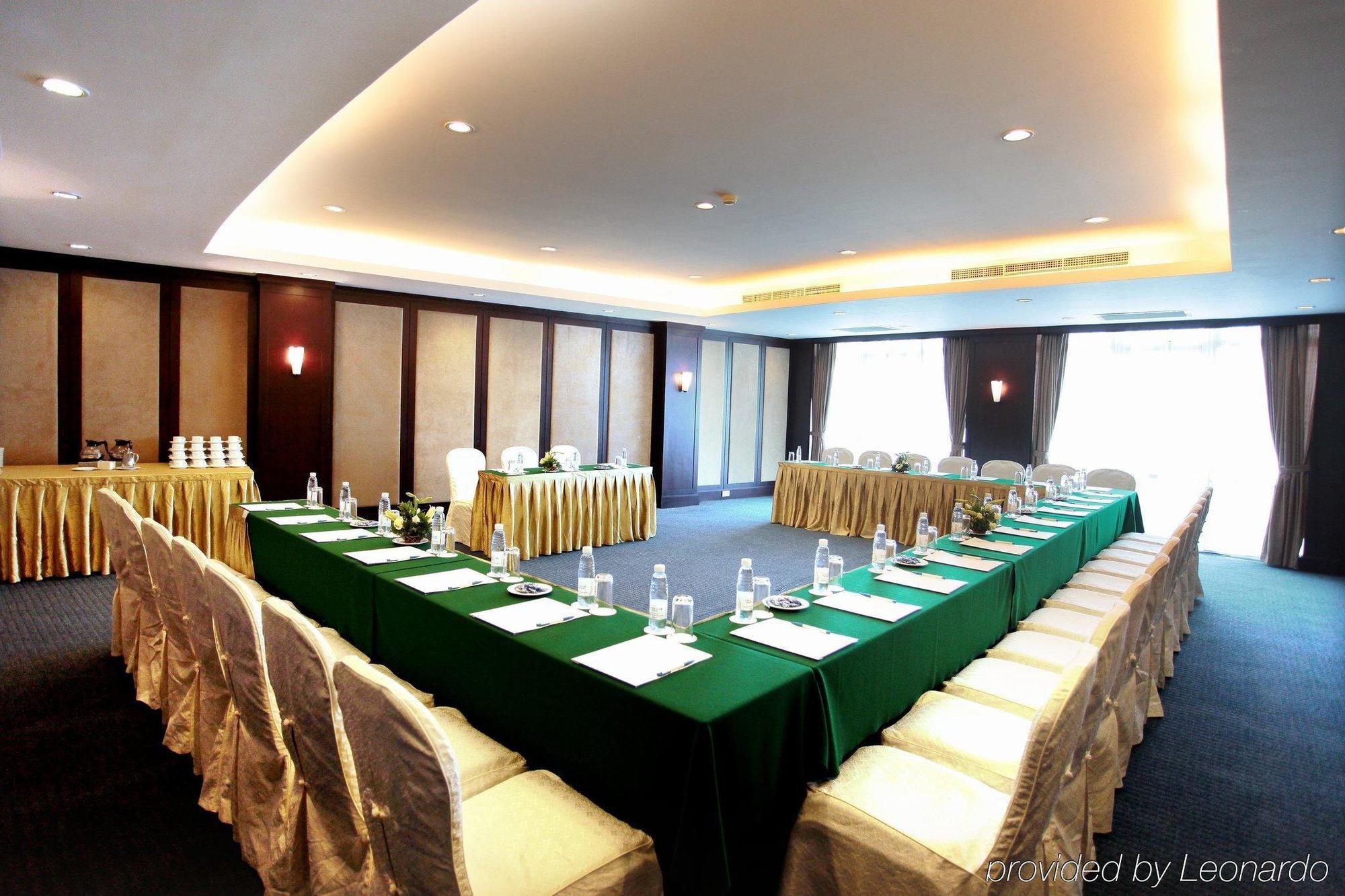 Khách Sạn&căn Hộ Hà Nội Club 4*