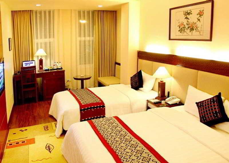 E Luxury & Restaurant 4*